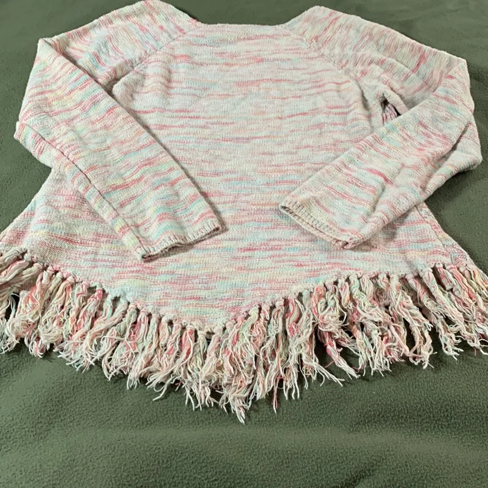 American Rag fringed. Multi-color. Size XL. Chest approx 20 inches - Picture 6 of 8